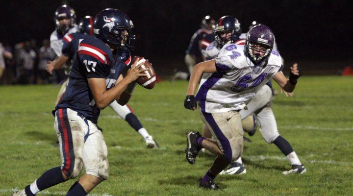 Senior Thomas Jennings prepares to hit Lynbrook quarterback Austin Brady on Oct. 7, 2011 at King’s Academy High School. The matadors defeated LHS 27-3. Photo by Kevin Tsukii.