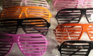 Leo Club shutter shades