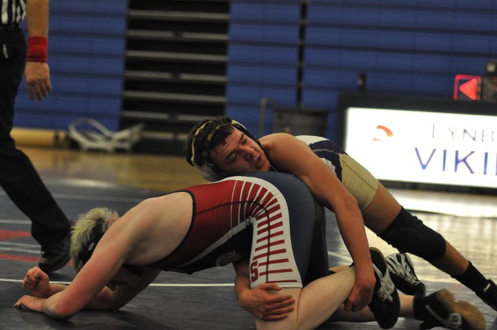 Wrestling: Varsity wins 60-9 against shorthanded Lynbrook