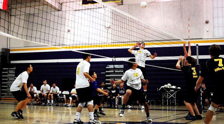 Sophomore Ryan Manley goes up for the kill in the varsity boys volleyball match against Mountain View on March 28. Though the game was close, the Matadors lost 1-3 (23-25, 26-24, 23-25, 23-25). Photo by Christophe Haubursin.