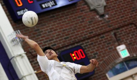 Boys volleyball: Victory in three straight sets against Lynbrook on senior night