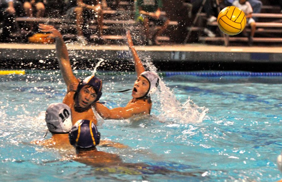 WATER POLO: Strong fourth period leads to 14-9 win over Homestead