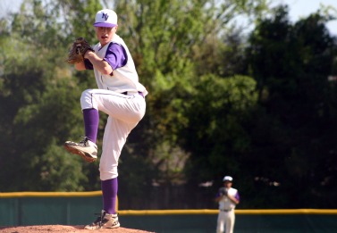 Baseball: Matadors win pitching duel against Santa Clara 2-1