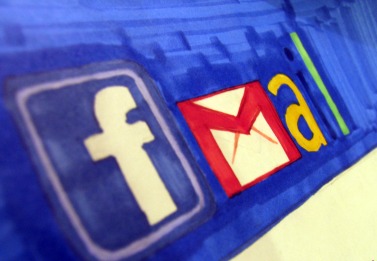 Facebook plans to provide e-mail service