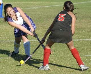 Varsity girls field hockey loses to Willow Glen