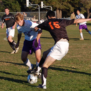 Varsity Soccer loses a close game to Los Gatos