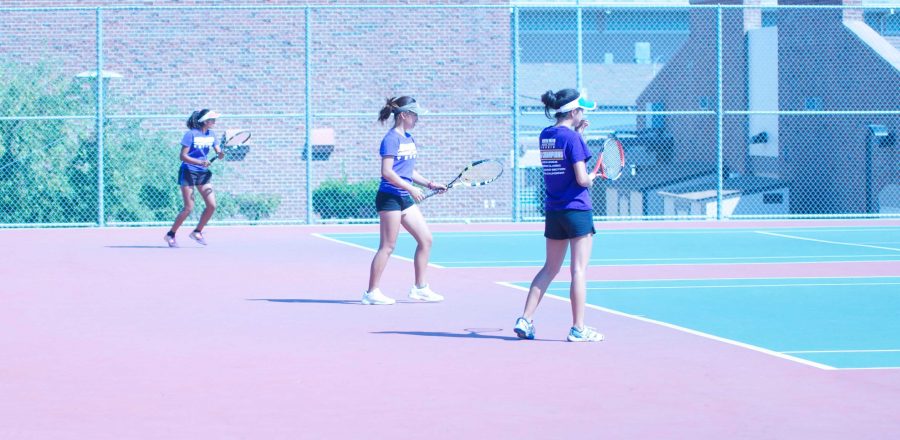Girls tennis: MVHS continues winning streak against Gunn High School