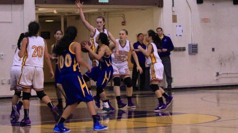 Photo gallery: Girls basketball trails behind 32-55