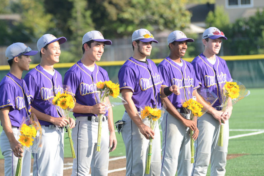 Baseball%3A+Seniors+recognized+as+team+qualifies+for+CCS