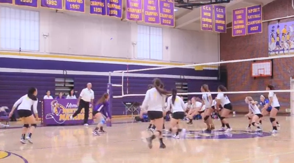 Live blog: Girls volleyball faces rival Lynbrook HS at home