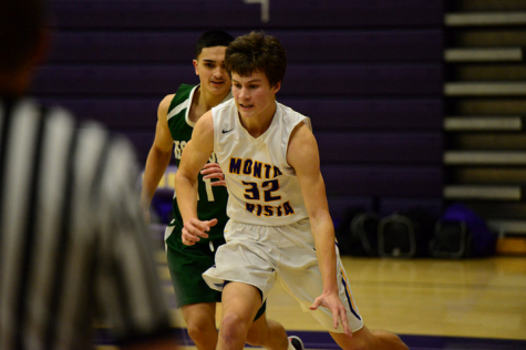 Boys basketball: Matadors finish 2-1 in annual Holiday Tournament