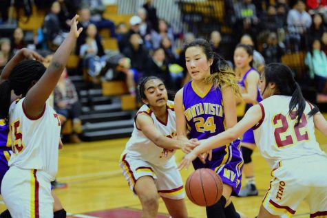 Live Broadcast: Basketball quad game vs Lynbrook HS
