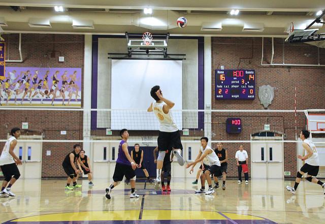 Liveblog: Boys volleyball takes on Cupertino HS