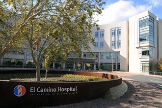 Senior Catherine Yi volunteers at the El Camino Hospital. She emphasizes good work relations with nurses and good communication with patients. Photo taken from Creative Commons