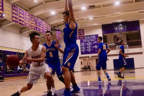 Boys basketball: Team starts off league play with a 43-34 loss to Santa Clara HS