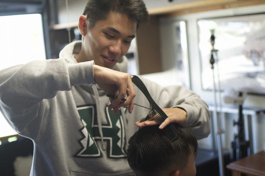 The Chop Shop : Senior Noah Soo-Hoo maintains his own barbershop business