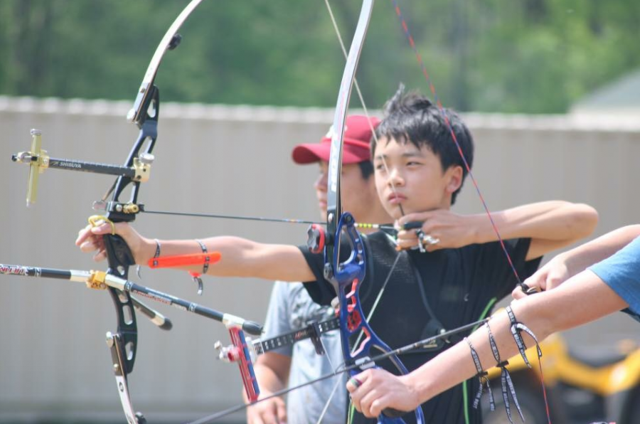 Hear it from a pro: Sophomore Zachary Chow’s path to competitive archery