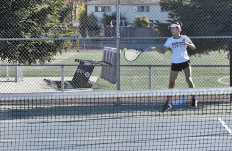 Girls Tennis: Matadors win CCS game 5-2