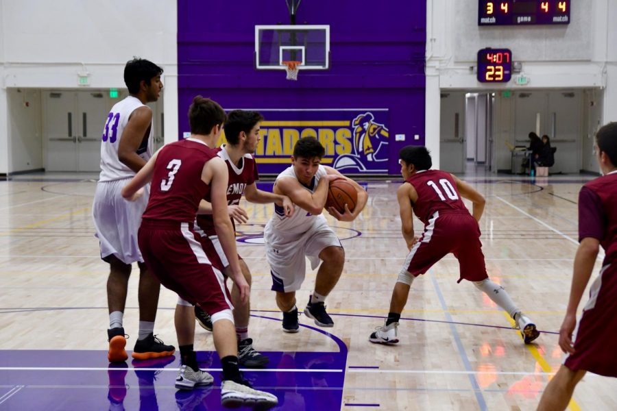 Boys basketball: Clutch free throws propel Matadors to a narrow 52-50 victory