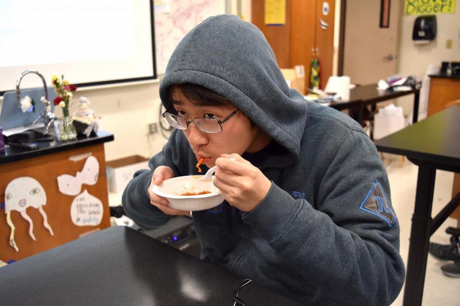 BITE Club and Korean Club host the Spicy Noodle Challenge
