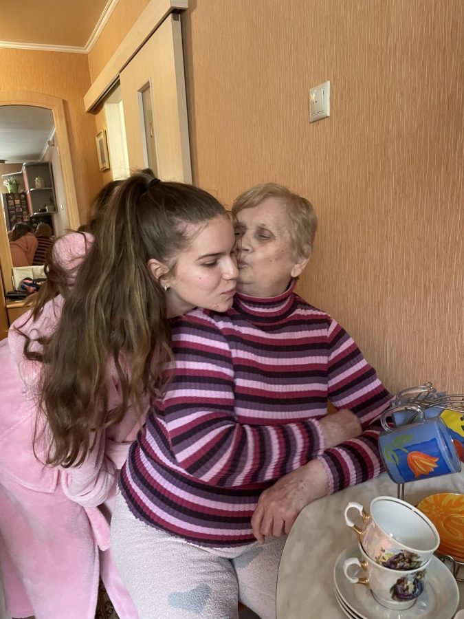 Senior+Sophia+Bokovikova+poses+beside+her+grandmother+in+Novosibirsk%2C+Russia.