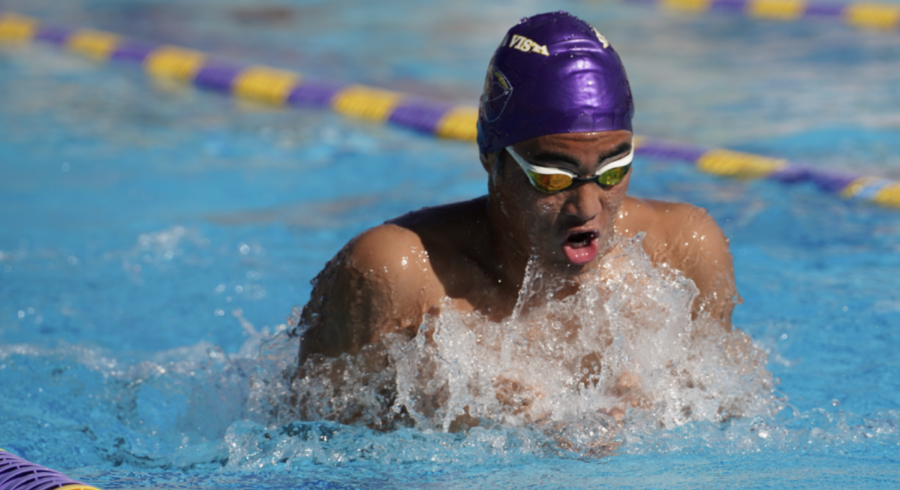 Swimmers Michael Ding, Nilay Kundu, Leo Matsumoto, Tan Kang, Ryan Tang and
Davina Huang all qualified and competed in the State Finals at Clovis West High
School.