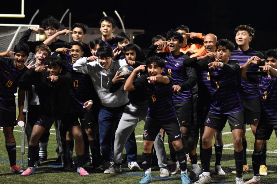 The MVHS team celebrates and poses for a photo after winning the game. Photo by Brandon Xu