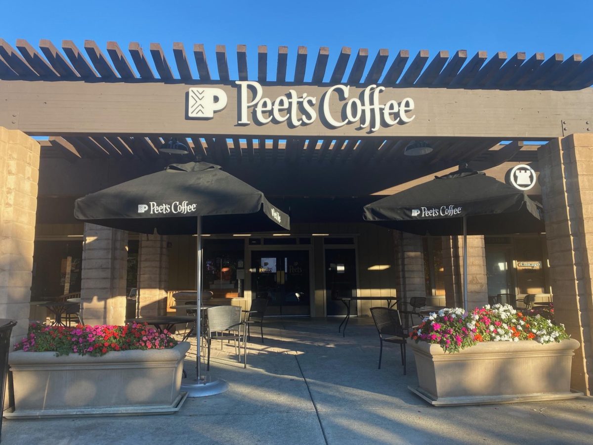 Outside+exterior+of+Peets+Coffee+shop+at+Saratoga
