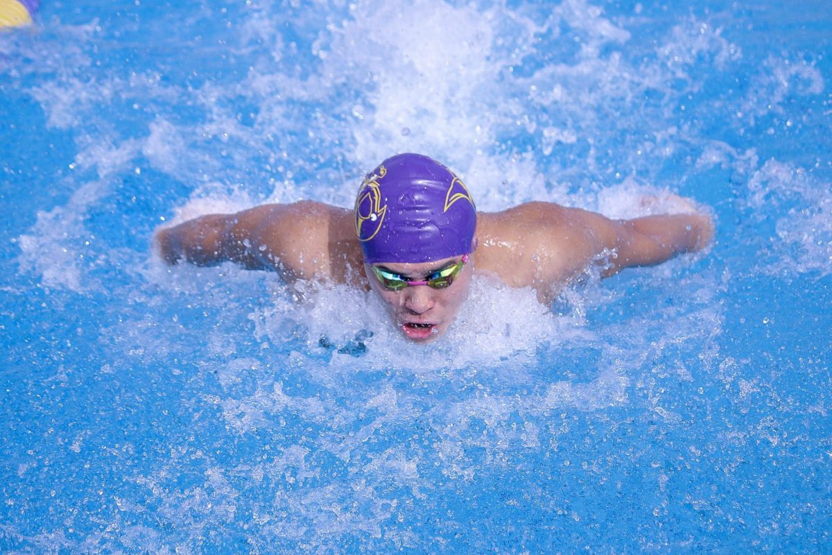 Senior+Leo+Matsumoto+swims+the+200-yard+IM+with+a+time+of+25.62+seconds.