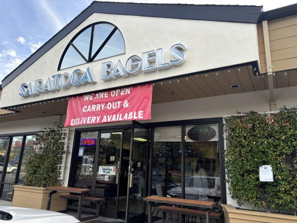 Outside exterior of Saratoga Bagels. Photo by Trisha Sannappanavar 