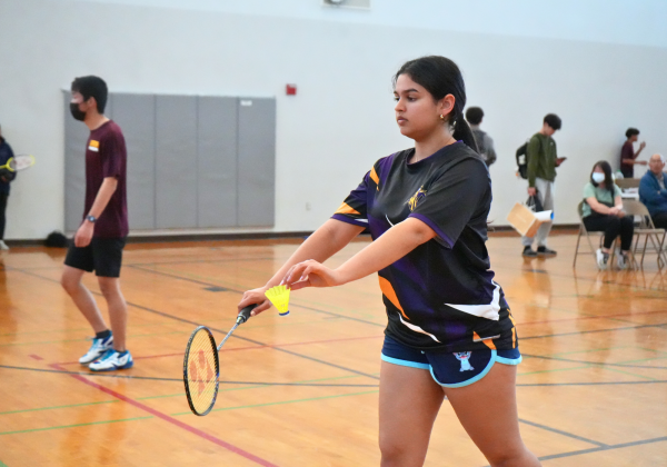 Sophomore and girls doubles player Sahana Jaware prepares to serve the birdie.
Photo | Ellie Wang
