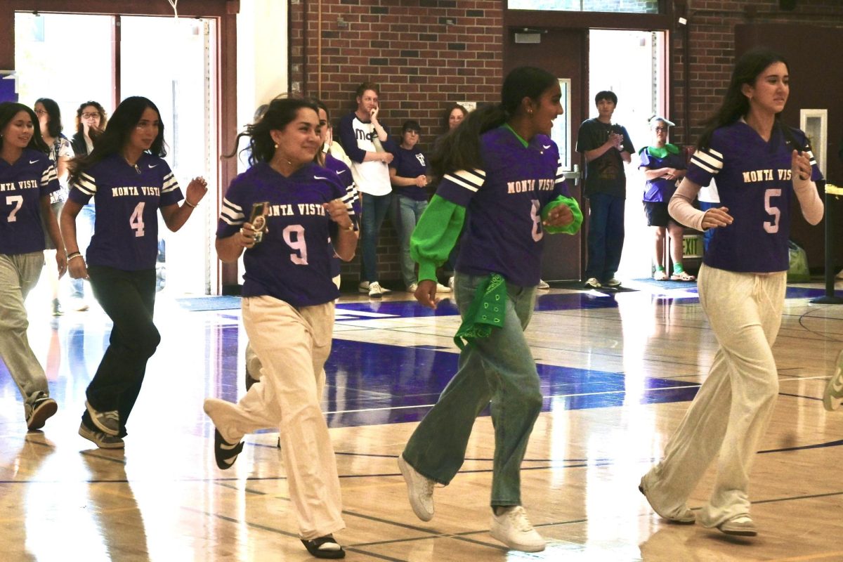 Leadership organizes the first rally of the 2025-2026 school year