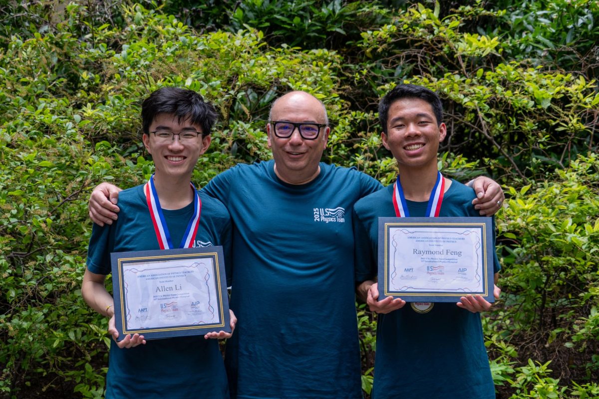 MVHS alum ‘25 Allen Li poses with U.S. Physics Olympiad Academic Director Tengiz Bibilashvili and fellow senior Raymond Feng. Photo courtesy of Raymond Feng | Used with permission