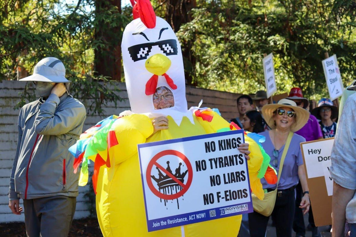 A protester dons a chicken costume during Palo Alto’s No Kings protest on Oct. 18. Photo | Vaishnavi Katukam