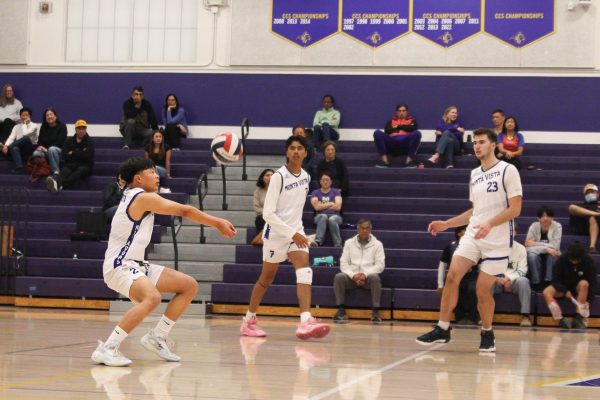 Sophomore and defensive specialist Finn Ancheta passes the ball during serve receive. 
Photo | Emmy Harimoto
